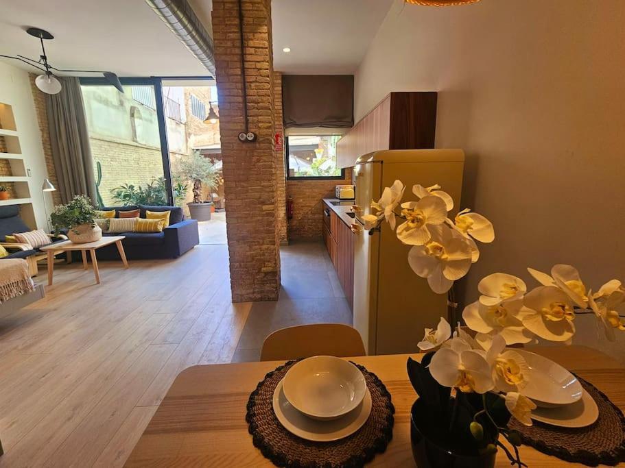 Tradicional Casa Con Patio Ruzafa Lejlighed Valencia Eksteriør billede